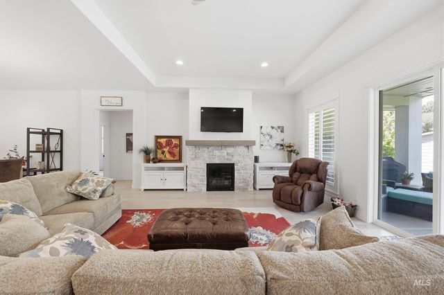3254 W Miners Farm Dr, Boise, ID 83714