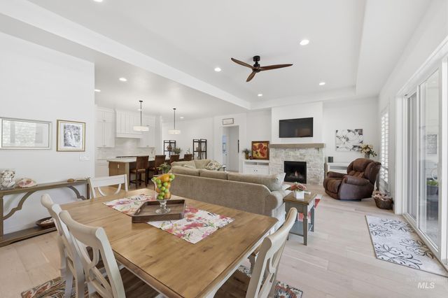 3254 W Miners Farm Dr, Boise, ID 83714