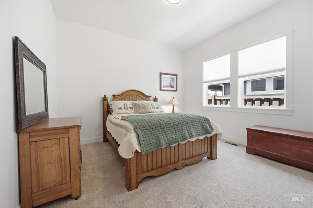 3254 W Miners Farm Dr, Boise, ID 83714