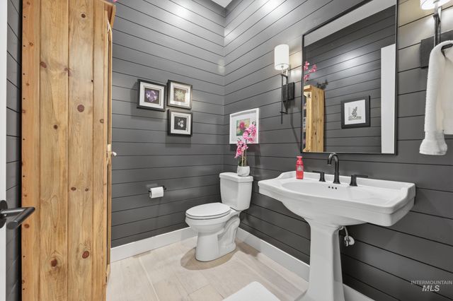 3254 W Miners Farm Dr, Boise, ID 83714