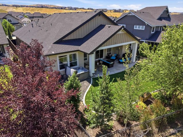 3254 W Miners Farm Dr, Boise, ID 83714