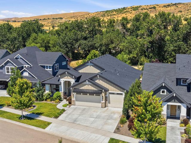 3254 W Miners Farm Dr, Boise, ID 83714