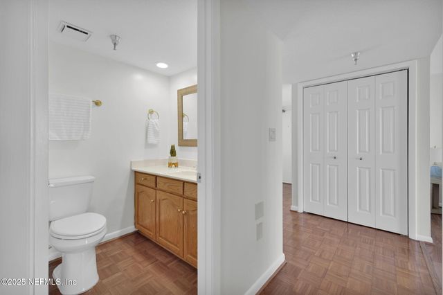 4401 LAKESIDE Drive 1204, Jacksonville, FL 32210