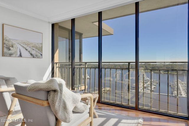 4401 LAKESIDE Drive 1204, Jacksonville, FL 32210