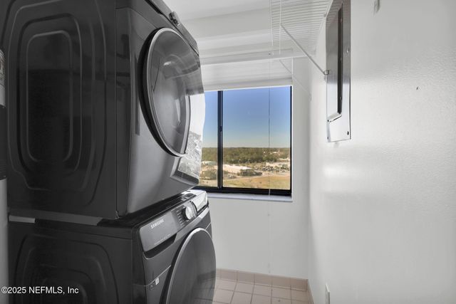 4401 LAKESIDE Drive 1204, Jacksonville, FL 32210