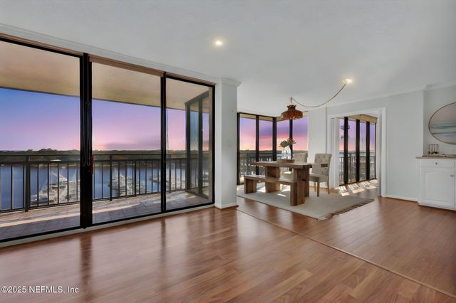 4401 LAKESIDE Drive 1204, Jacksonville, FL 32210