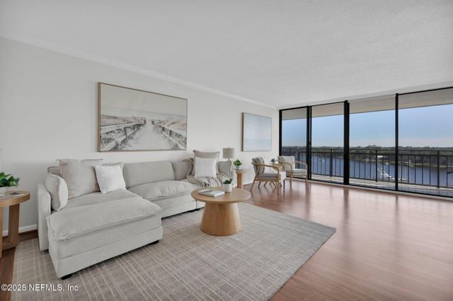 4401 LAKESIDE Drive 1204, Jacksonville, FL 32210