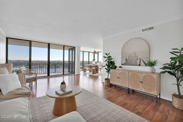 4401 LAKESIDE Drive 1204, Jacksonville, FL 32210