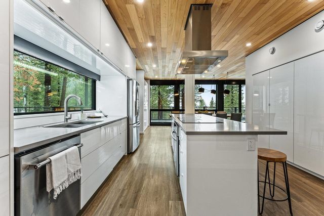 19140 Glades Place, Truckee, CA 96161