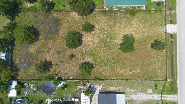 2425 County Road 3479b, Cleveland, TX 77327