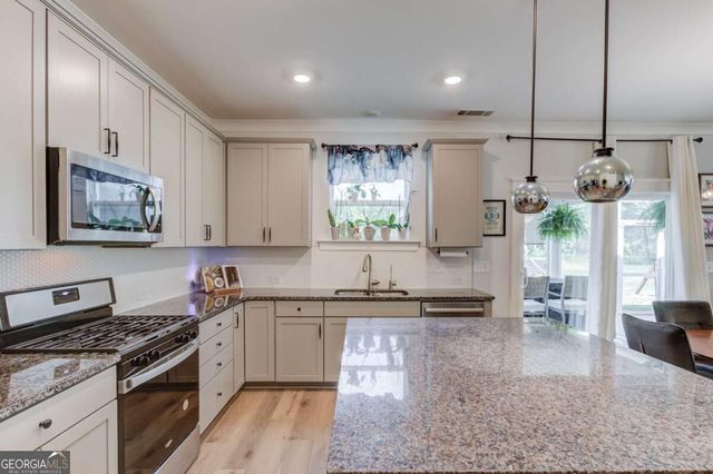 42 Sinclair Circle, Hoschton, GA 30548