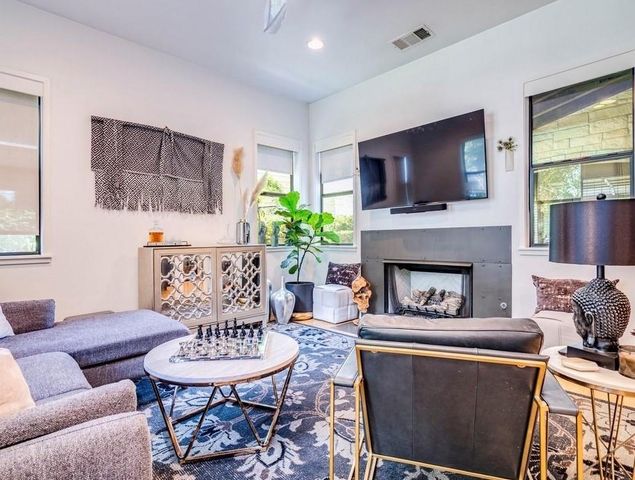 1502 Barton Hills DR B, Austin, TX 78704