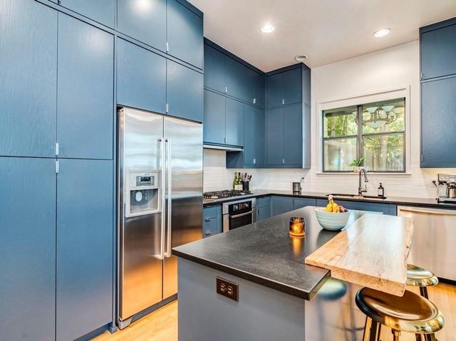 1502 Barton Hills DR B, Austin, TX 78704