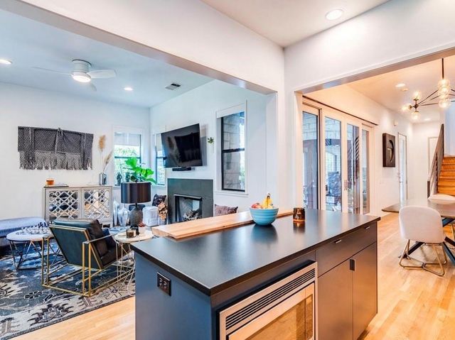 1502 Barton Hills DR B, Austin, TX 78704