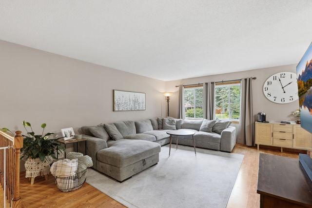 12295 Heather Street NW, Coon Rapids, MN 55433