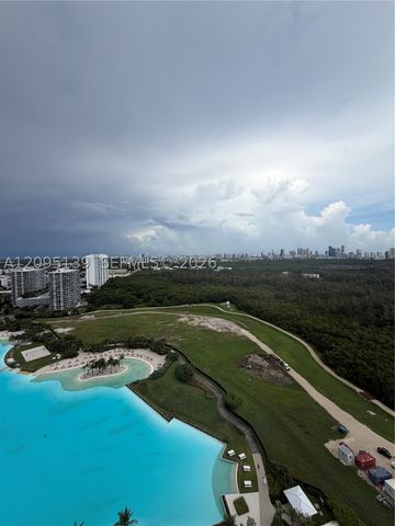 2411 Laguna Cir 2409, North Miami, FL 33181
