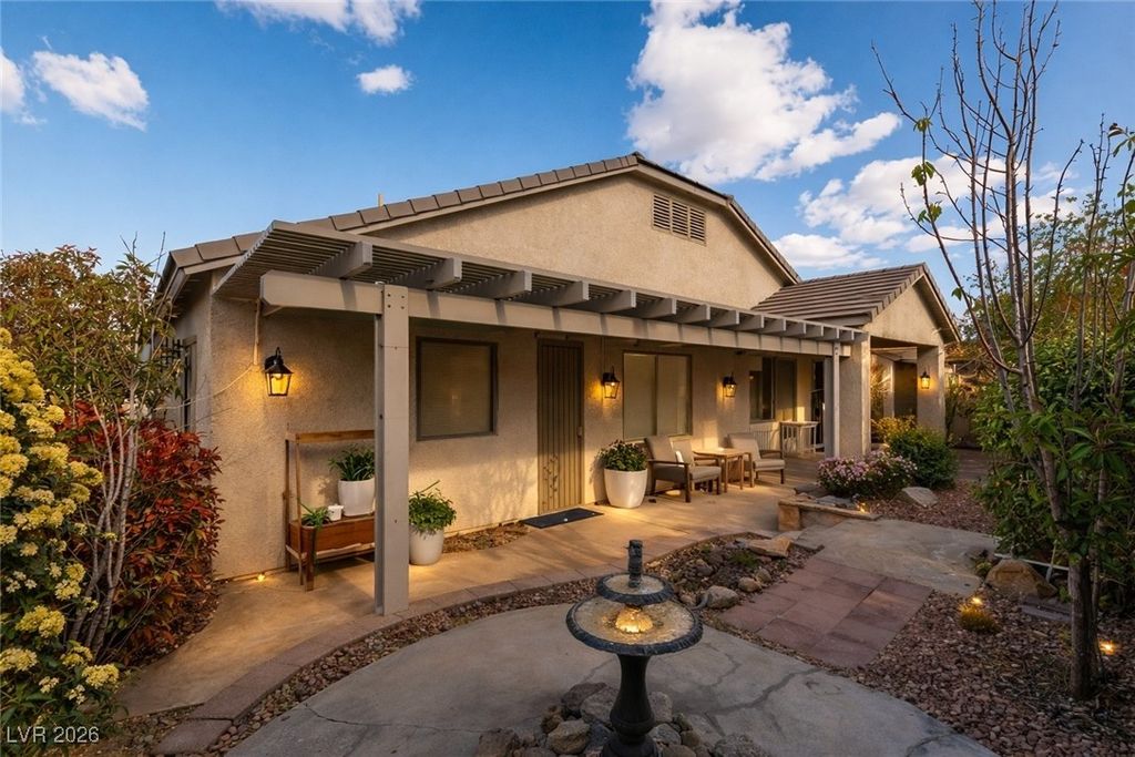 Image 21 of property listing at 7549 Evening Falls Drive, Las Vegas, NV 89131