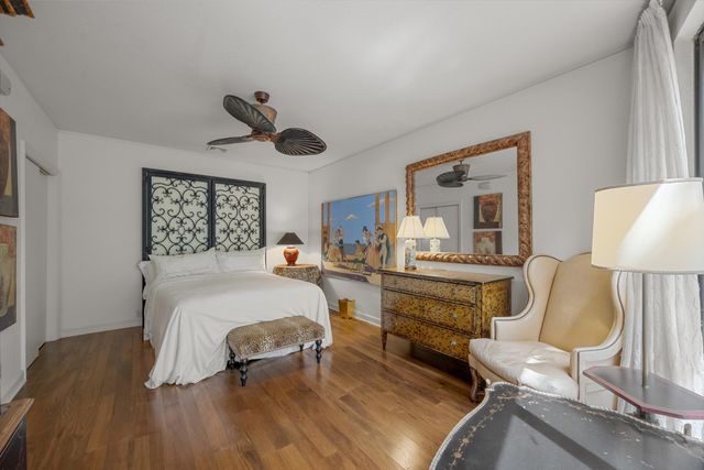 23 Sloans Curve Drive, Palm Beach, FL 33480