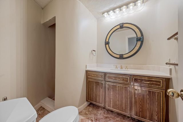 23 Sloans Curve Drive, Palm Beach, FL 33480