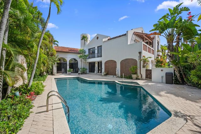 23 Sloans Curve Drive, Palm Beach, FL 33480