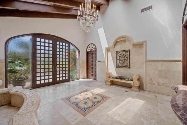 23 Sloans Curve Drive, Palm Beach, FL 33480