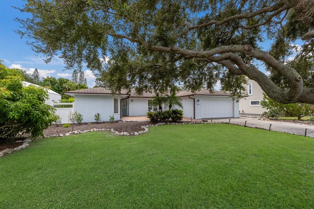 7711 25TH AVENUE W, Bradenton, FL 34209