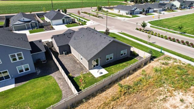 8612 E Love Ct, Nampa, ID 83687