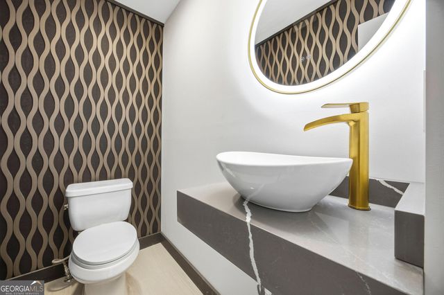 42 W Belle Isle Road, Sandy Springs, GA 30342