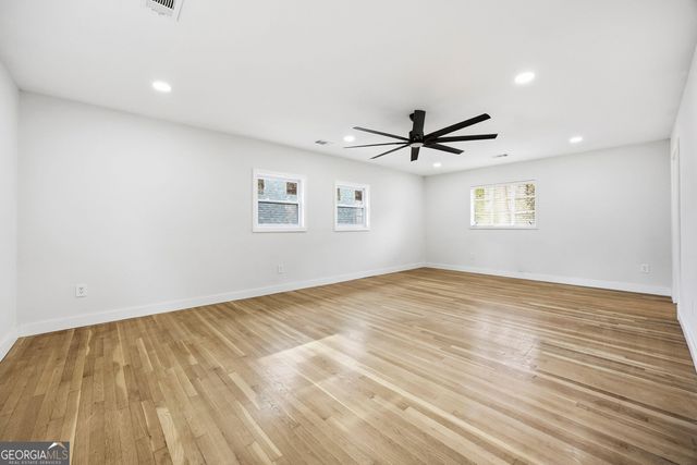 42 W Belle Isle Road, Sandy Springs, GA 30342