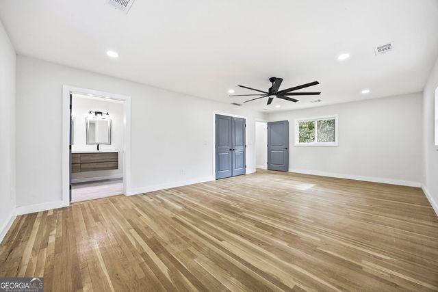 42 W Belle Isle Road, Sandy Springs, GA 30342