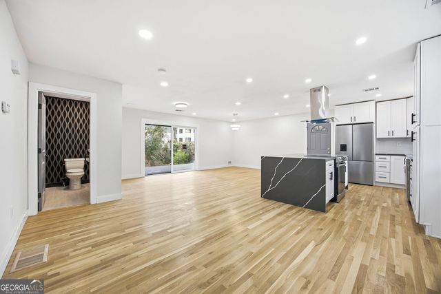 42 W Belle Isle Road, Sandy Springs, GA 30342