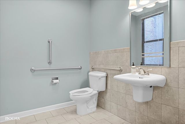 202 W Main Street 202, St. Charles, IL 60174