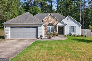 4290 Perrinton Trail, Loganville, GA 30052