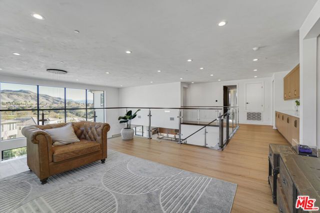 11862 N Hillsborough Lane, Porter Ranch (los Angeles), CA 91326