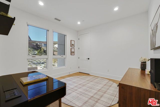 11862 N Hillsborough Lane, Porter Ranch (los Angeles), CA 91326