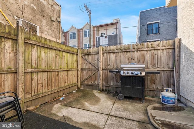 1946 TITAN ST, Philadelphia, PA 19146