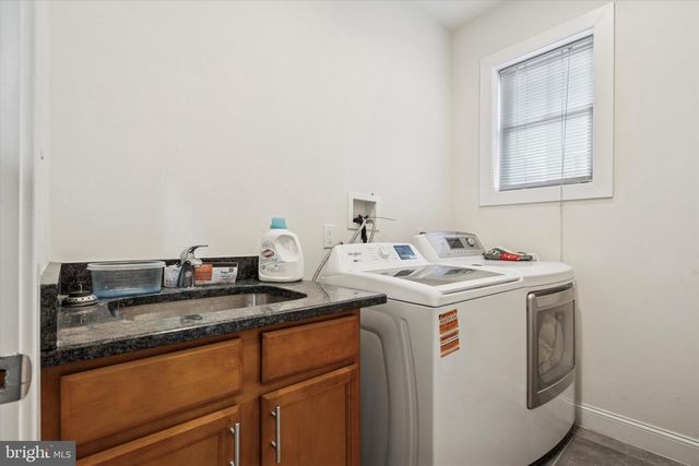 1946 TITAN ST, Philadelphia, PA 19146