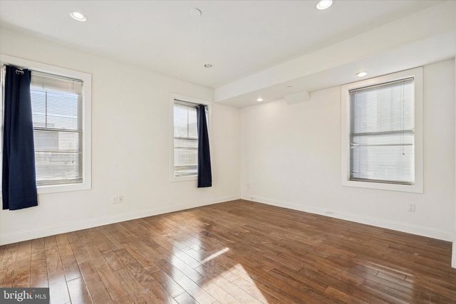 1946 TITAN ST, Philadelphia, PA 19146