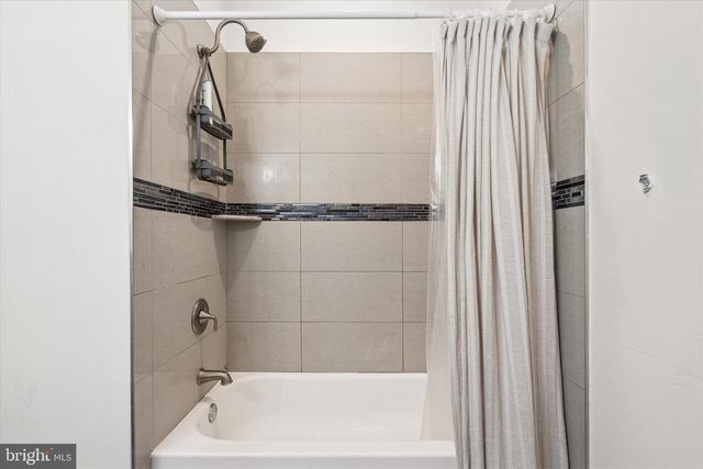 1946 TITAN ST, Philadelphia, PA 19146