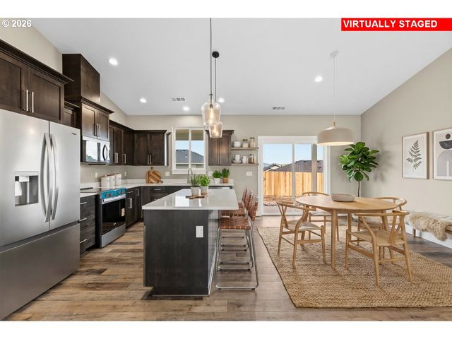 260 Se Logan St, Winston, OR 97496