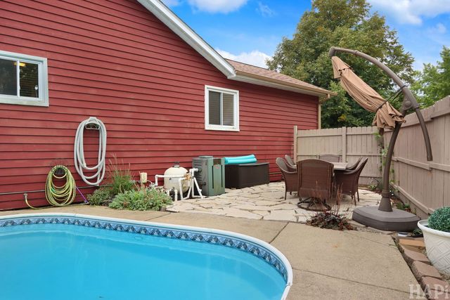 317 Quist Court, Grayslake, IL 60030