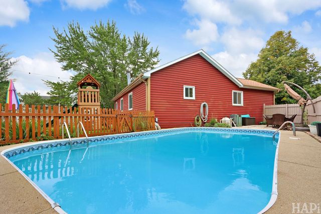 317 Quist Court, Grayslake, IL 60030
