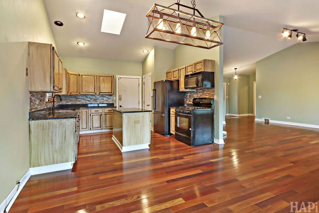 317 Quist Court, Grayslake, IL 60030