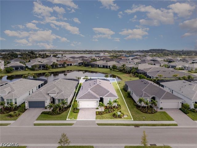 7079 Chapel Creek LN, North Fort Myers, FL 33917