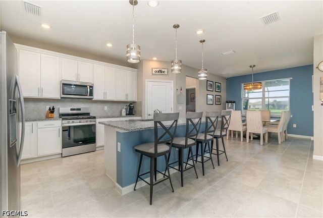 7079 Chapel Creek LN, North Fort Myers, FL 33917