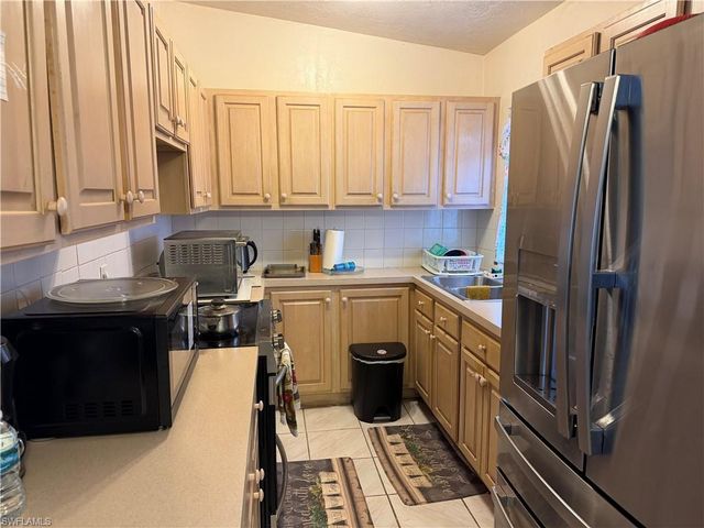 32 Roanoke DR, Fort Myers, FL 33905