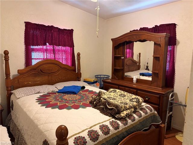 32 Roanoke DR, Fort Myers, FL 33905