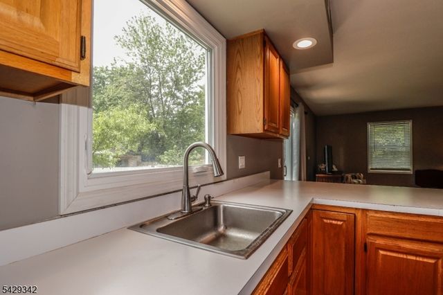317 Livingston St, Bound Brook Boro, NJ 08805