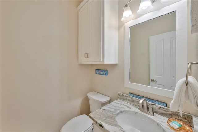 660 Kara Lane, Port Aransas, TX 78373