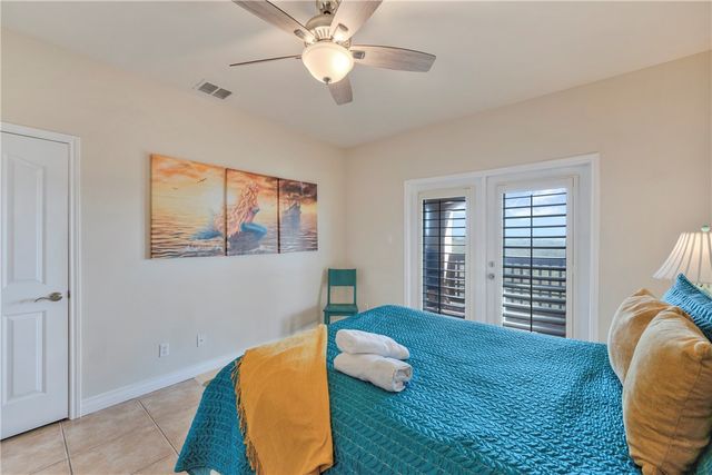 660 Kara Lane, Port Aransas, TX 78373